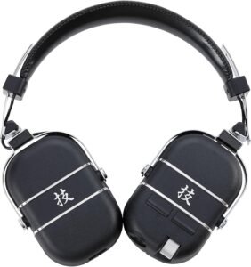 BOSS Waza-Air wireless guitar headphones with built-in amplifier modelling and effects